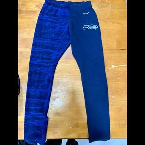 Women Nike Seahawks Tights - M - Great Condition